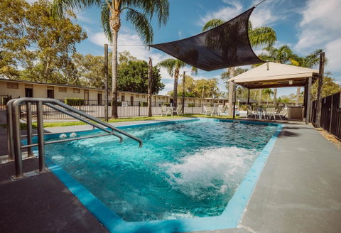 Artesian Spa Motel - Accommodation Coffs Harbour 1