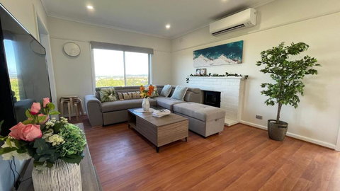 Morwell Pet Friendly 3 BRMS Rental Home Free Wi-fi - Accommodation Coffs Harbour 0