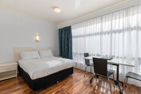 Motel Miramar - Accommodation Coffs Harbour 3
