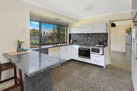 NAROO7- PRIME, CENTRE OF MOOLOOLABA LOCATION - Accommodation Coffs Harbour 1