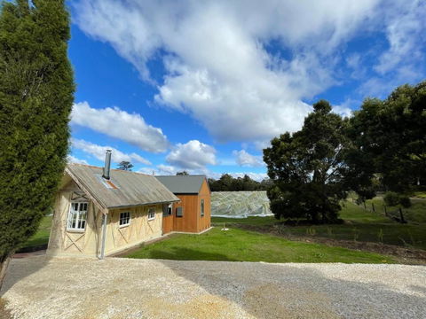 NEST- Luxury Vineyard Accommodation - Accommodation Coffs Harbour 3