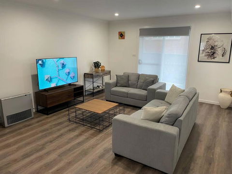 New 3 Bedroom House In Cooma - Accommodation Coffs Harbour 0