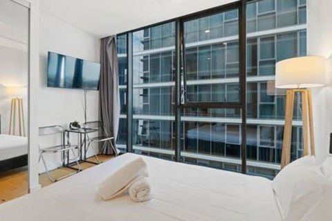 NEW Centrally Located High Level Studio Apartment - Accommodation Coffs Harbour 2