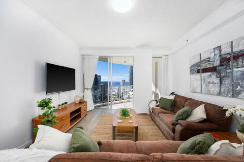 NEW Chevron Ocean Views Central Surfers. - Accommodation Coffs Harbour 2