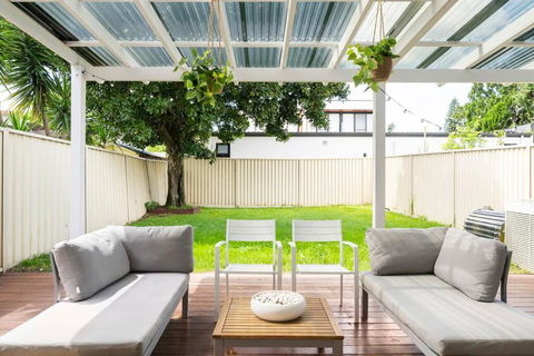NEW Furnish, 3 Min SYD Airport, 1 Min Walk Beach - Accommodation Coffs Harbour 0