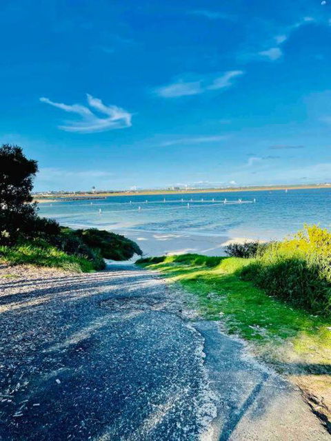 NEW Furnish, 3 Min SYD Airport, 1 Min Walk Beach - Accommodation Coffs Harbour 2