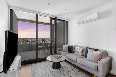NEW Waterfront Living With Sublime Views 2B1B - Accommodation Coffs Harbour 1