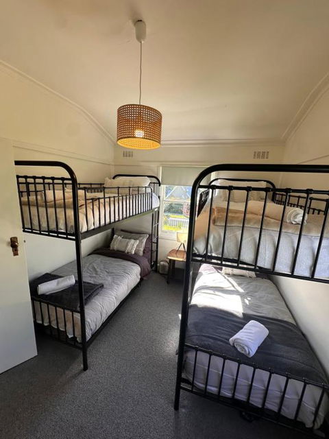 Mount Beauty 3BR Home - Accommodation Coffs Harbour 1