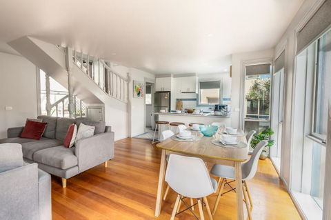 Ocean Breeze 100m From The Beach, Pet Friendly - Accommodation Coffs Harbour 0