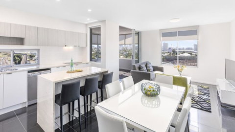 Oaks Brisbane Woolloongabba Suites - Accommodation Coffs Harbour 2