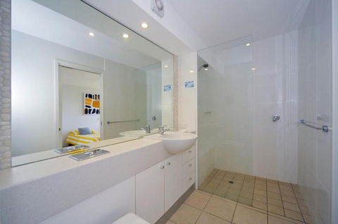 Oceanside 4 Bedrooms - Accommodation Coffs Harbour 3