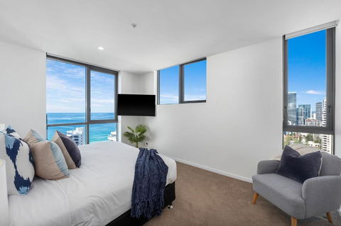 Opulent Ocean Opus -25th Floor - Accommodation Coffs Harbour 2