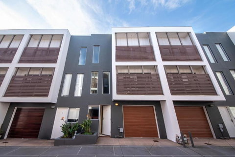 Page Seven By Property Mums - Accommodation Coffs Harbour 3
