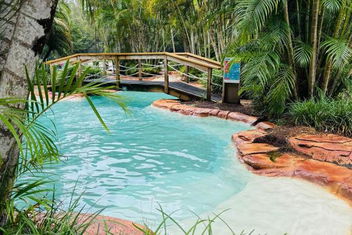 Paradise Palms Tropical Villa At Aanuka Resort with Accommodation Coffs Harbour