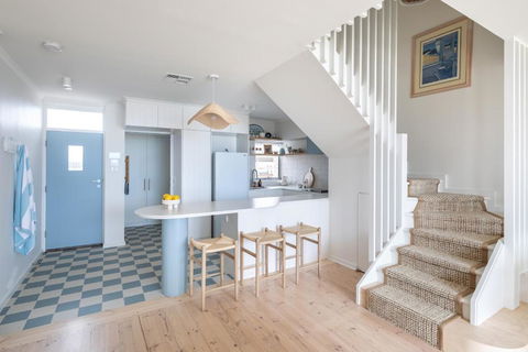Pearl, Designer Beachfront Retreat, Semaphore Park - Accommodation Coffs Harbour 1