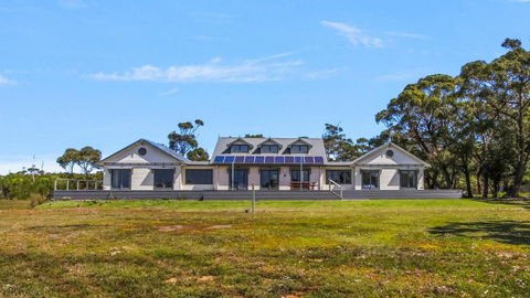 Peninsula At Metung - Access By Boat Only - Accommodation Coffs Harbour 0