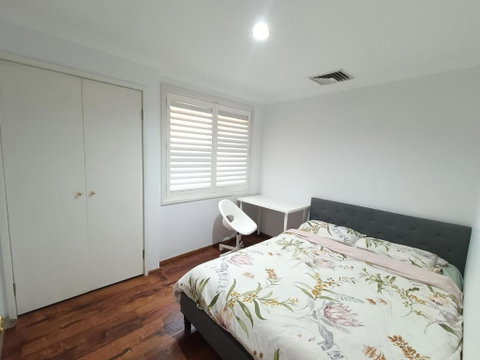 Peaceful Room In Modern And Spacious Baulkham Hills Home - BH2 - Accommodation Coffs Harbour 1