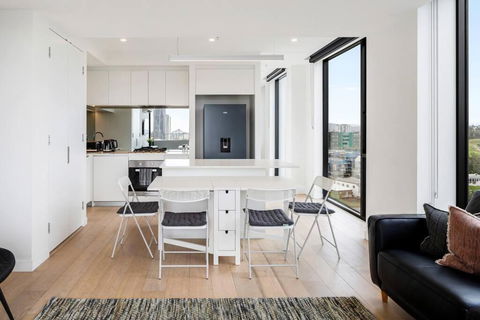 Perfect Haven In Spring Hill 2B1B And Parking - Accommodation Coffs Harbour 1