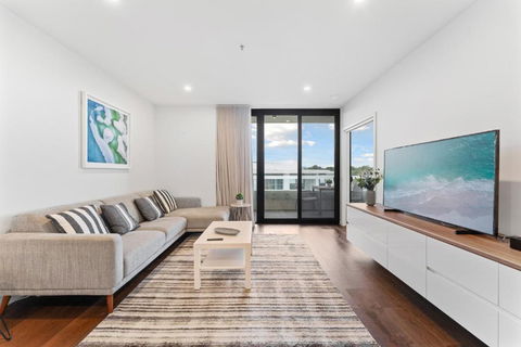 Perfect Location 1-Bed With Balcony, BBQ & Parking - Accommodation Coffs Harbour 0