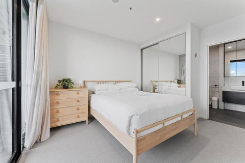 Perfect Location 1-Bed With Balcony, BBQ & Parking - Accommodation Coffs Harbour 2