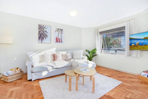 Perfect Manly Retreat, In The Heart Of Manly, Family & Couple Friendly Apartment With CAR SPOT - Accommodation Coffs Harbour 2