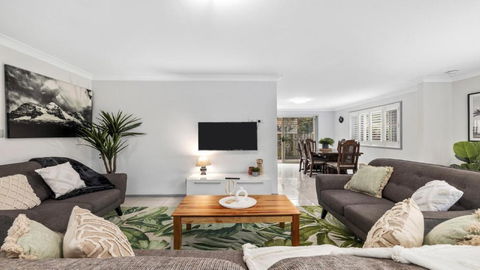 Pet - Friendly, Sleeps 4, 1 5 Bathrooms, Outdoor Sau - Accommodation Coffs Harbour 3