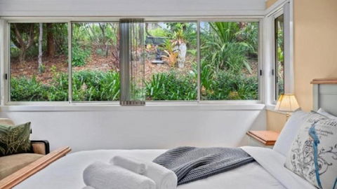 Pet Friendly, Telsa Charger, Sleeps 6, Bbq - Accommodation Coffs Harbour 1