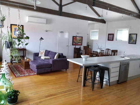 Pips On Mitchell - Beautiful Historic Apartment - Accommodation Coffs Harbour 2