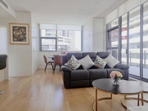 Pool View Of Marquarie Park Paradise - Accommodation Coffs Harbour 1