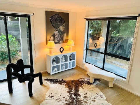 Position Perfection- Mornington - Accommodation Coffs Harbour 3