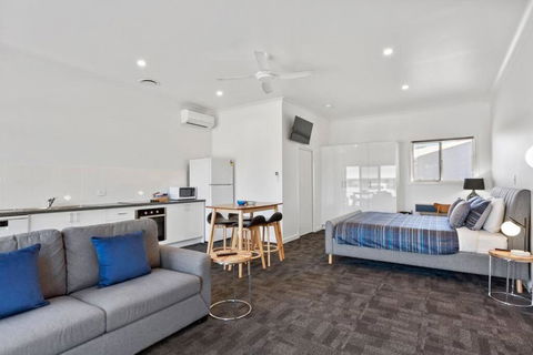 Port Lincoln Shark Apartment 5 - Accommodation Coffs Harbour 0