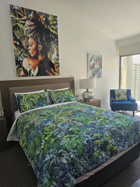 Private Suite Nautilus Beach Front Resort - Accommodation Coffs Harbour 3