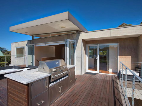 Pride And Prejudice - Accommodation Coffs Harbour 3