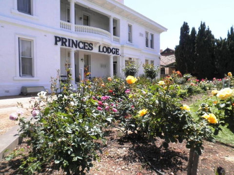 Princes Lodge Motel - Accommodation Coffs Harbour 0