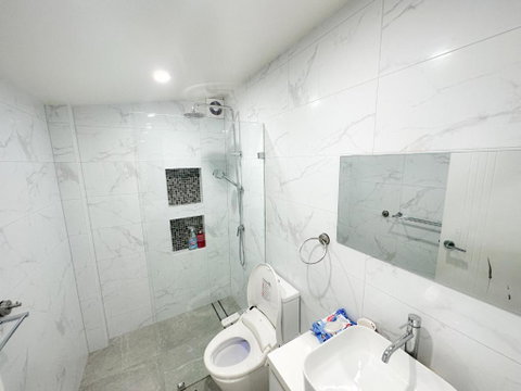 Private, Local Living Studio In Mascot, Airport - Accommodation Coffs Harbour 1