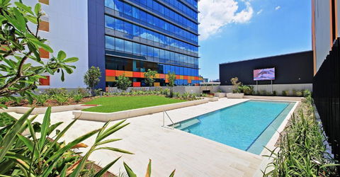 Private Bedroom & Bathroom In Shared Inner Brisbane Apartment - Accommodation Coffs Harbour 1