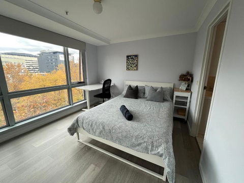 Private Room With Ensuite In The CBD - Accommodation Coffs Harbour 1