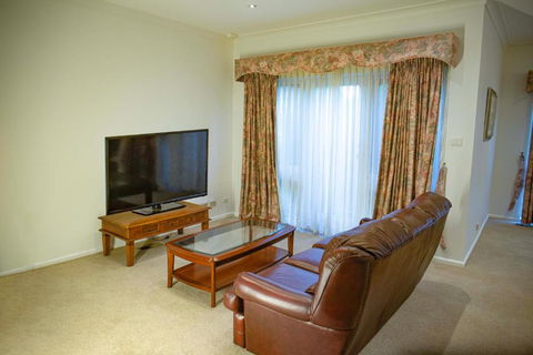 Pyne House - Accommodation Coffs Harbour 3