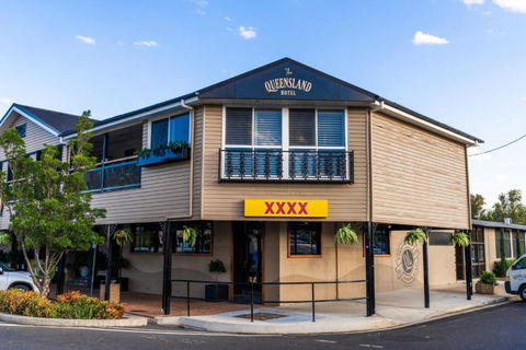 Queensland Hotel - Accommodation Coffs Harbour 0