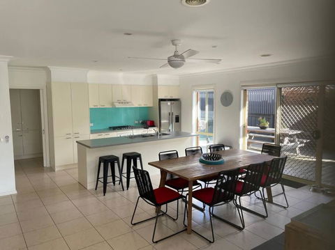 R&R By The Bay In Prime Location - Accommodation Coffs Harbour 3