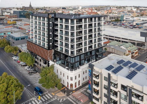 R Hotel Geelong - Accommodation Coffs Harbour 2