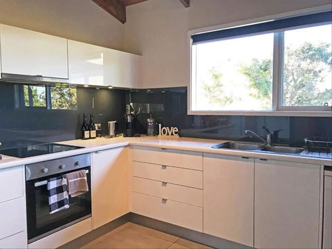 Prom Beach House - Accommodation Coffs Harbour 2