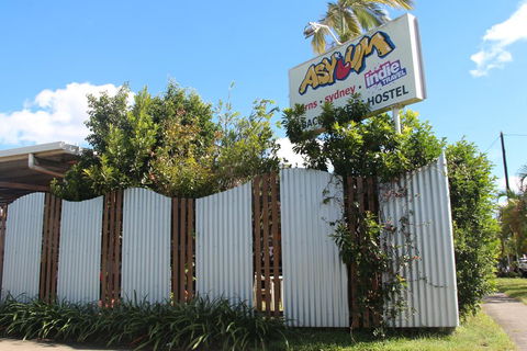 Asylum Cairns Hostel - Accommodation Coffs Harbour 3