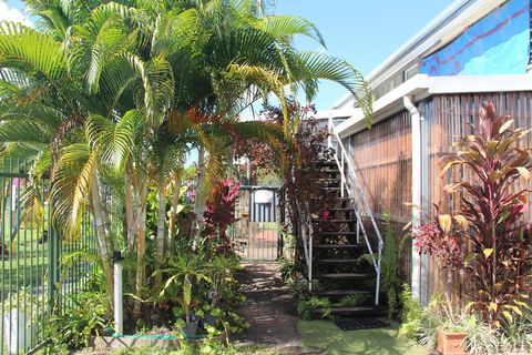 Asylum Cairns Hostel - Accommodation Coffs Harbour 2
