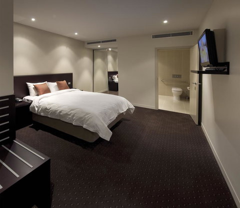 Atlantis Hotel Melbourne - Accommodation Coffs Harbour 2