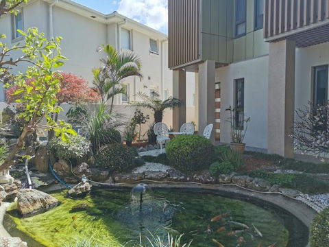 Attached Self Service Waterfront Whole Villa - Sydney - Accommodation Coffs Harbour 1