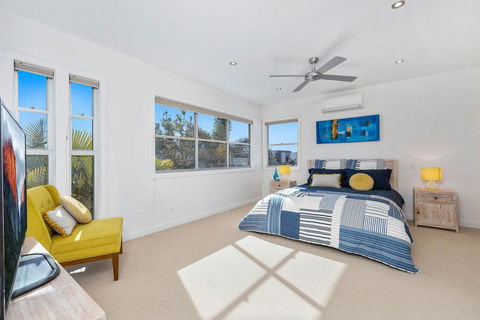 Augusta House - Accommodation Coffs Harbour 2