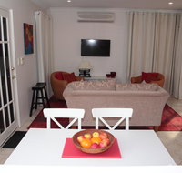 Azalea Villa - Close to the City of Perth - Accommodation Coffs Harbour