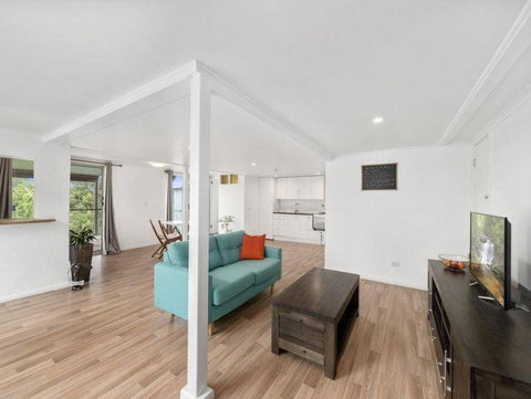 Bailey House - Accommodation Coffs Harbour 0