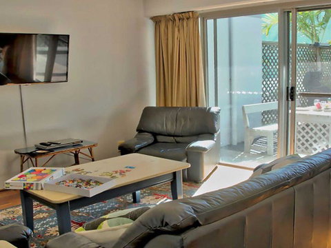 Barefoot' 7/44 Marine Drive - Fabulous Fingal Bay - Accommodation Coffs Harbour 2